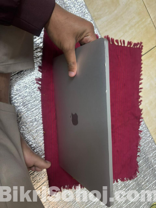 MacBook 2019 Pro With Cash Memo